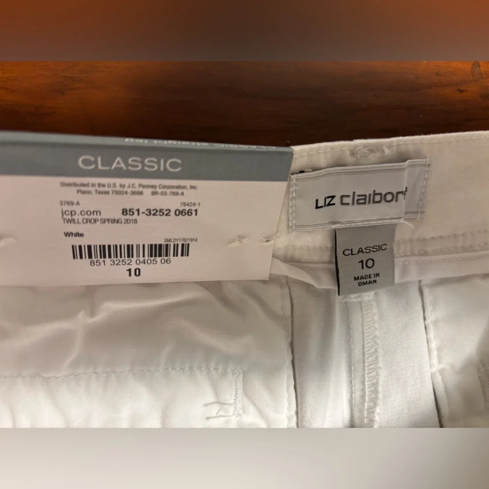 Liz Claiborne Women's white classic straight crop pants size 10 NWT - Picture 3 of 7